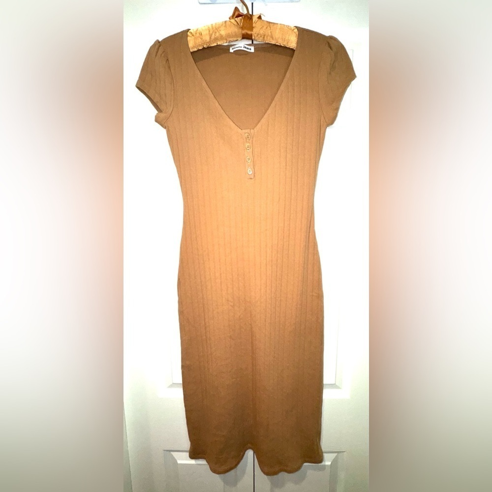 Reformation Jeans Ribbed Henley Midi Dress
Size Small Camel Brown EUC